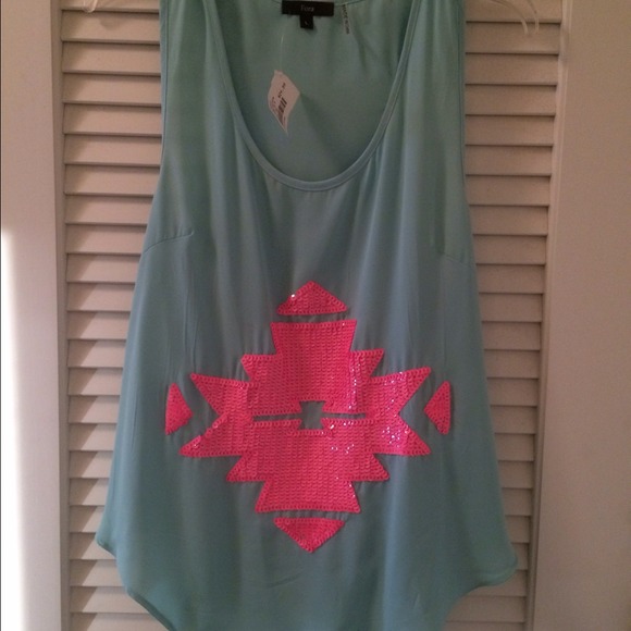 ❌SOLD❌NEW Mint Green with Pink Sequin Tribal Tank - Picture 3 of 4