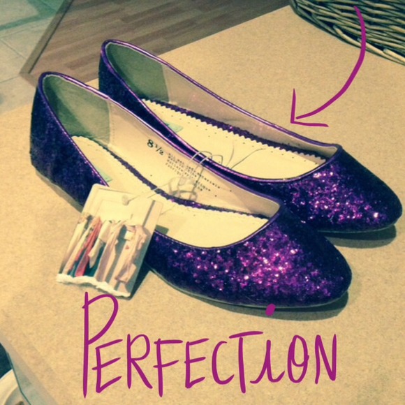 🎉HP!🎉 Purple Glitter Flats