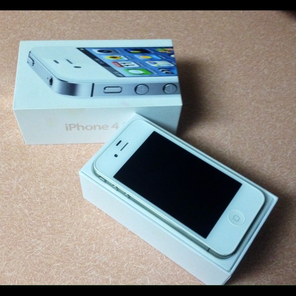 🔵🔵SOLD MARKDOWN SALE.  WHITE  IPHONE 4
