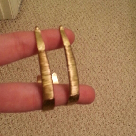 Gold earrings - Picture 1 of 4