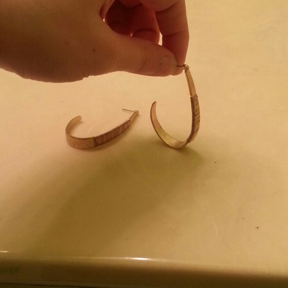 Gold earrings - Picture 3 of 4