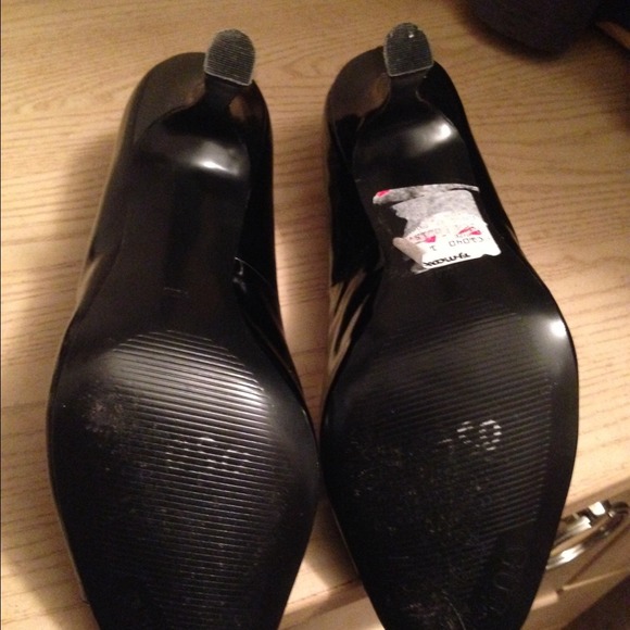 Guess Peep Toe Mary Jane - Picture 3 of 3