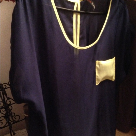 Tops - ❌SOLD IN BUNDLE!!!❌