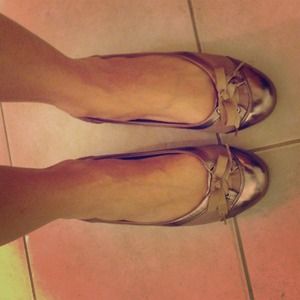 DKNY flats with bow