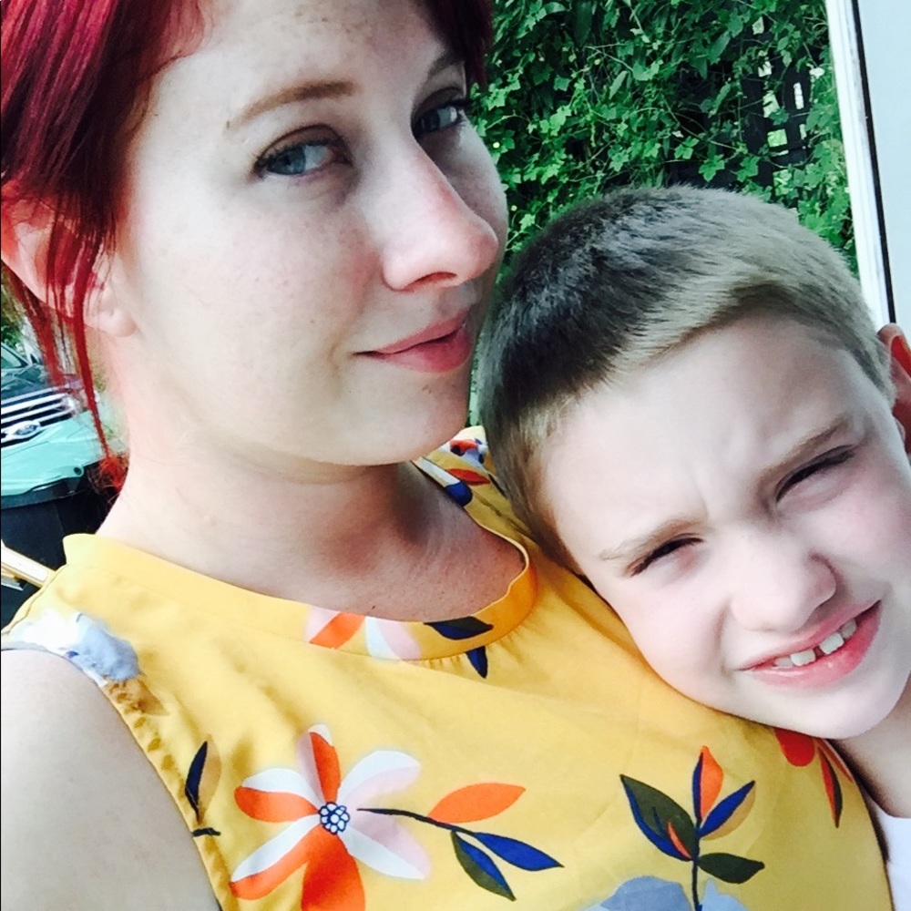 Meet your seller 🎀🌸❤️📦✉️📬