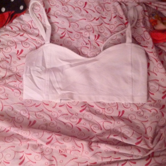 Brandy Melville white chiyo