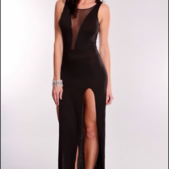 ❌TRADED❌Black maxi dress NWOT READ DESCRIPTION✨