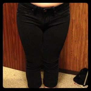 Black New Boundaries capris