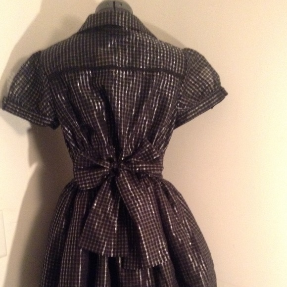 *****GORGEOUS DRESS by FOREVER 21 *** - Picture 2 of 3