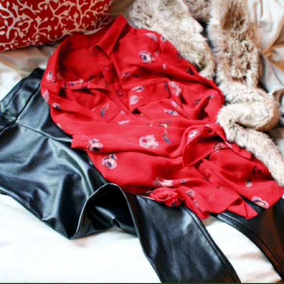 Red Floral Print Button-Up Blouse