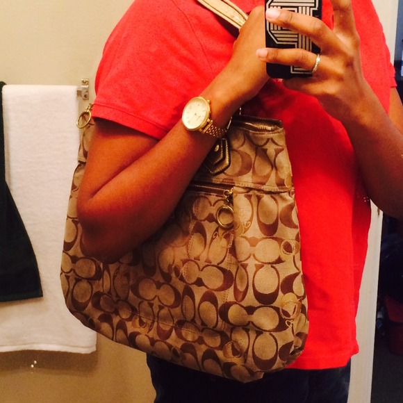 Authentic Coach Poppy handbag 💁👛 - Picture 2 of 3