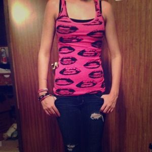Lips tank top