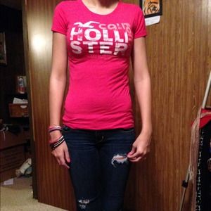 Pink Hollister t-shirt