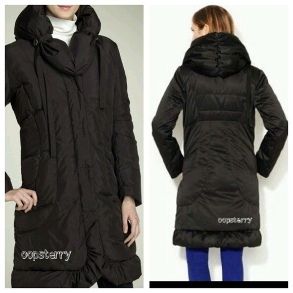 tahari Jackets & Blazers - ❗️REDUCED❗️Elie Tahari black down goose warm coat