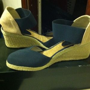 SALE-10% off Espadrilles with elastic strap.