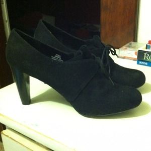 Black suede booties/pumps