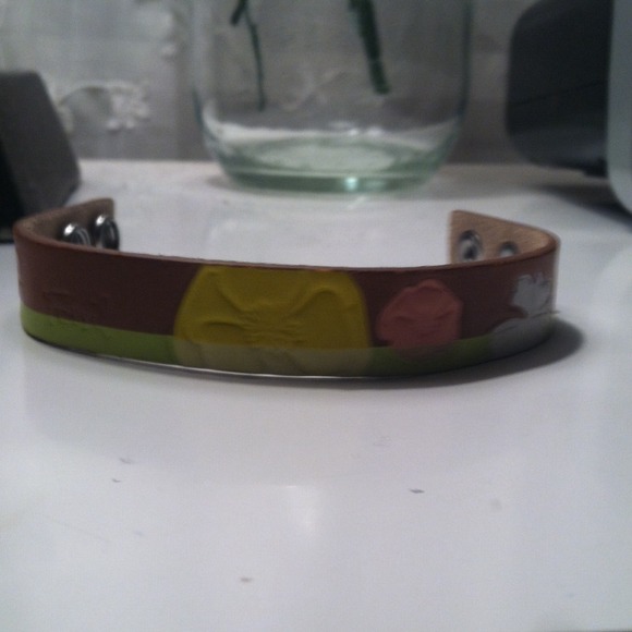 Leather fossil bracelet + hello kitty change purse