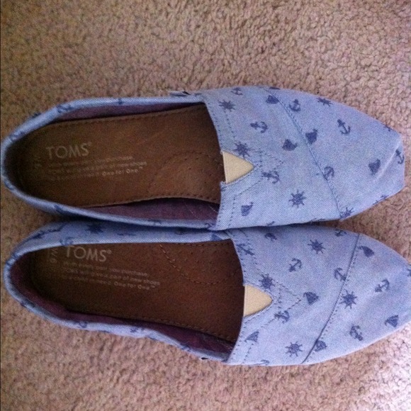 Toms light blue anchor shoes