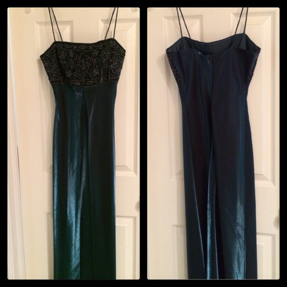 Gorgeous A-line gown w bead details