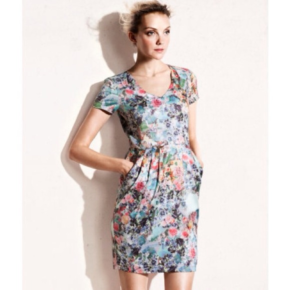 H&M Dresses & Skirts - NEW H&M Watercolor Floral Dress