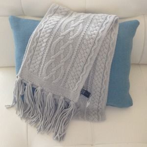 Cozy Light Gray Banana Republic Scarf