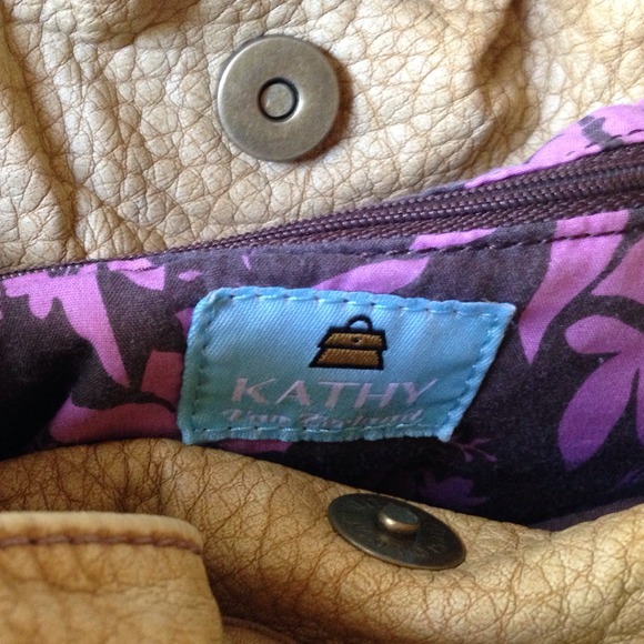 Purse - Picture 3 of 4