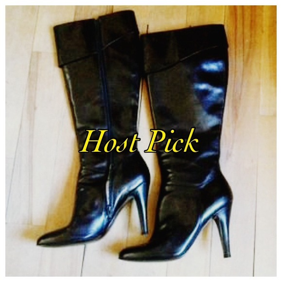 Black leather Enzo Angiolini boots.