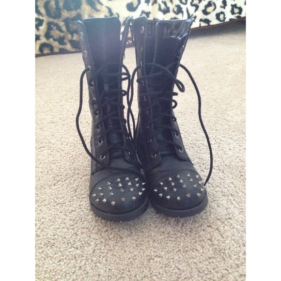 Black Studded Combat Boots⭐️