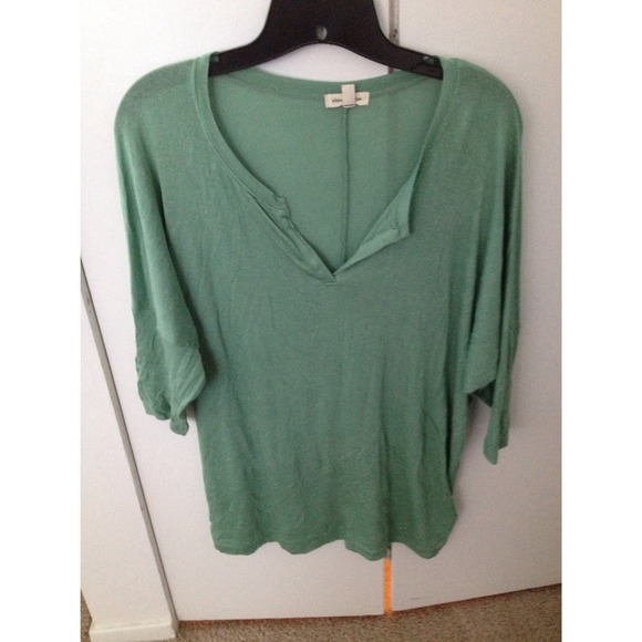 Loose Urban Outfitters Top