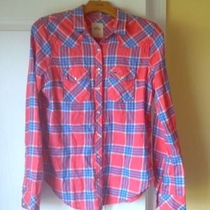 Hollister size med flannel shirt