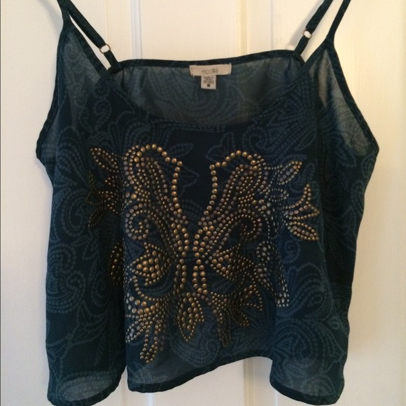 Gorgeous beaded crop top - Picture 2 of 3