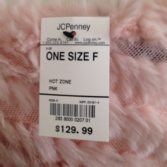 Pink Rabbit fur shawl - Picture 2 of 5
