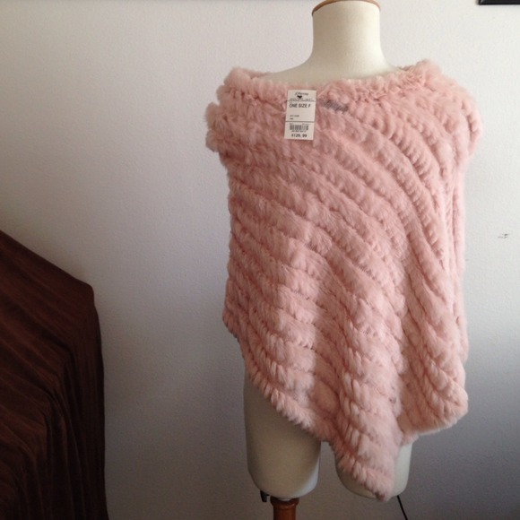 Pink Rabbit fur shawl - Picture 3 of 5