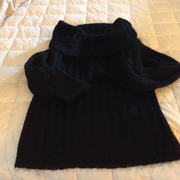 😘sold in bundle😘Victoria's Secret mohair sweater