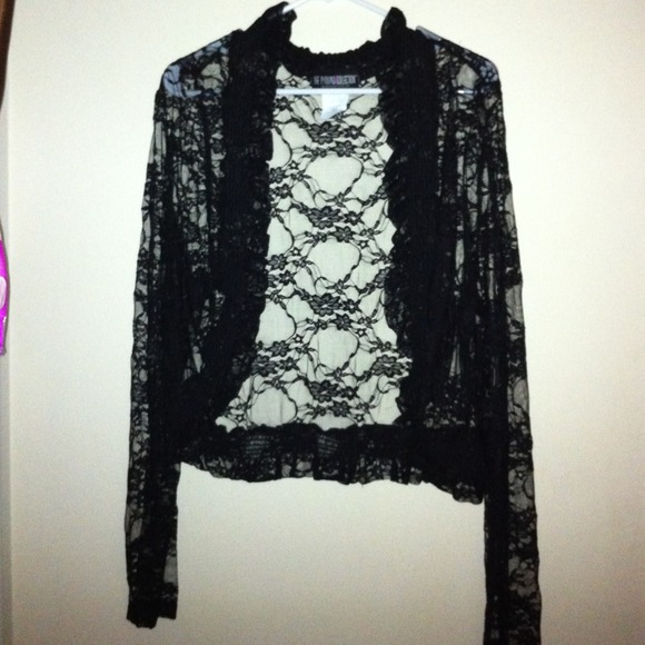 Long sleeve, black laced cardigan!