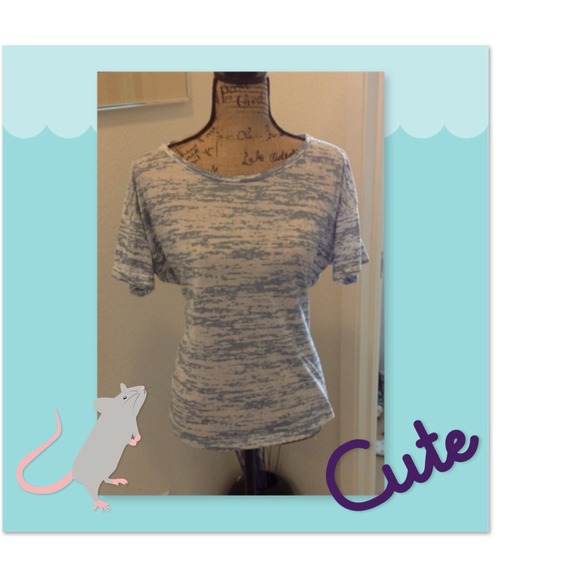 🚫🚫🚫BUNDLED FOR @stephm25526. Style Mint tshirt - Picture 1 of 3