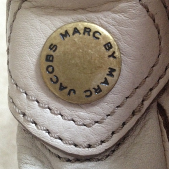 Authentic Marc Jacobs saddle bag - Picture 3 of 3