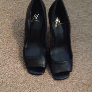 J Vincent leather pump