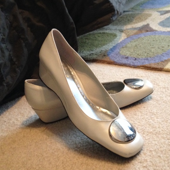 BCBG Shoes - BCBG Pearly White Heels