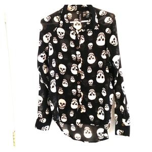 Sheer black&white skull head top 💀