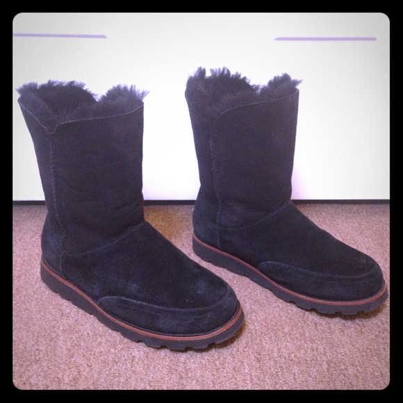 UGG Boots - 🌟AUTHENTIC UGGS🌟 BLACK SIZE 6