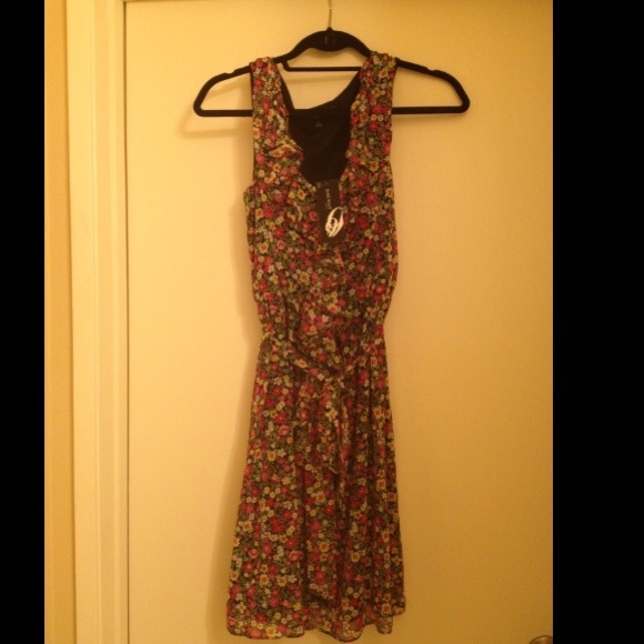 Nine West floral dress NWT - Size 6