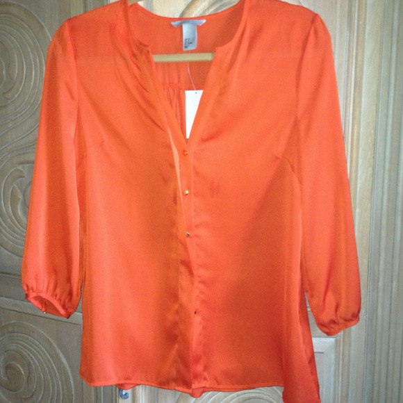 H&M Tops - H&M  nwt beautiful orange blouse