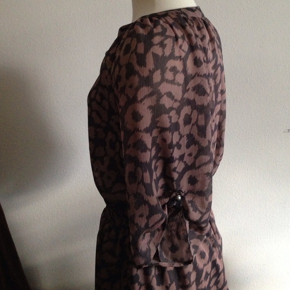 Dress - Picture 4 of 4