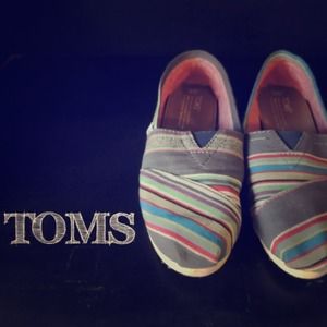 Striped TOMS