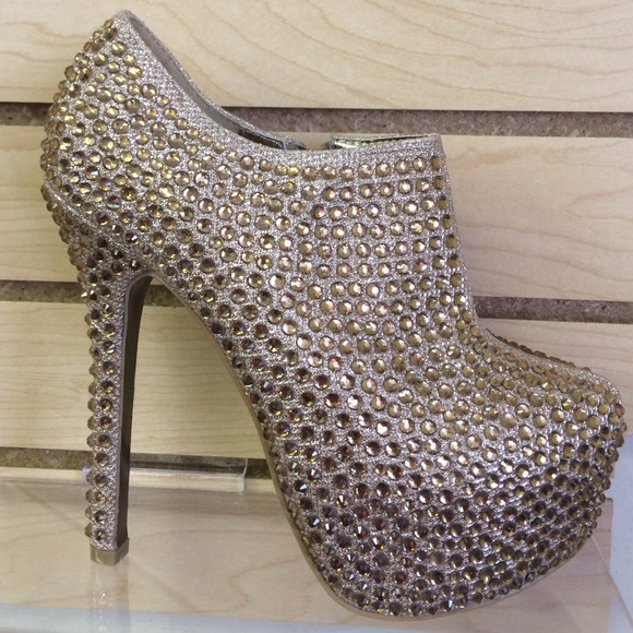 BNIB gold/champagne  color rhinestone booties - Picture 1 of 4