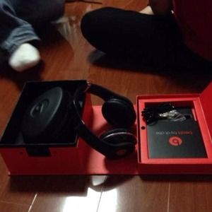 Beats by dr.dre Studio ( reserved for Kimberly)