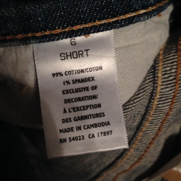 Old Navy Sweetheart Jean size 6 short - Picture 3 of 3