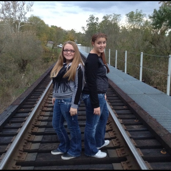 Sisters - Picture 1 of 1