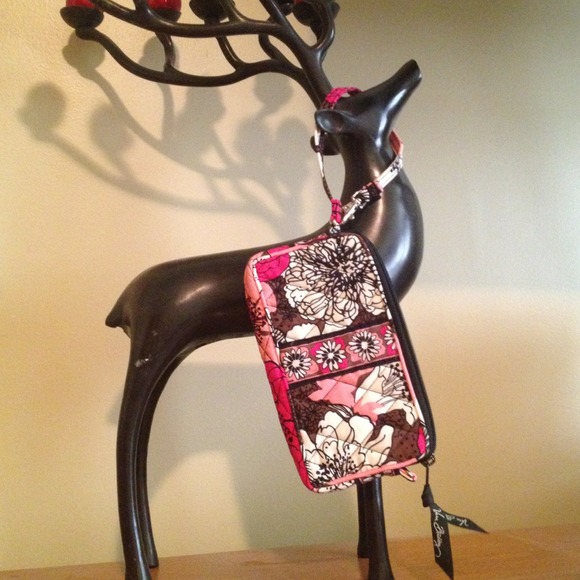 🌟Priced Reduced🌟Vera Bradley Wrislet!